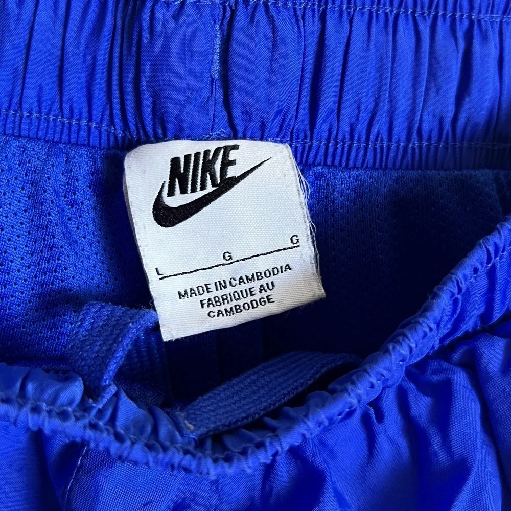 Nike Nylon Windrunner‎ Shorts Blue Distressed Logo Youth Large